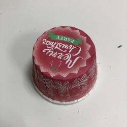 Изображение Капсула с ламинацией красная со снежинками